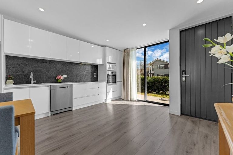 Photo of property in 17 Hoiho Road, Pukekohe, 2120