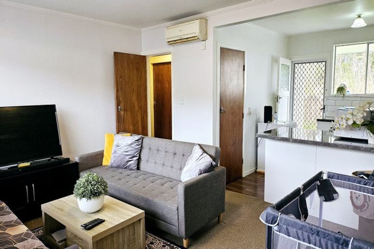 Photo of property in 3/10 Rawson Street, Tawa, Wellington, 5028