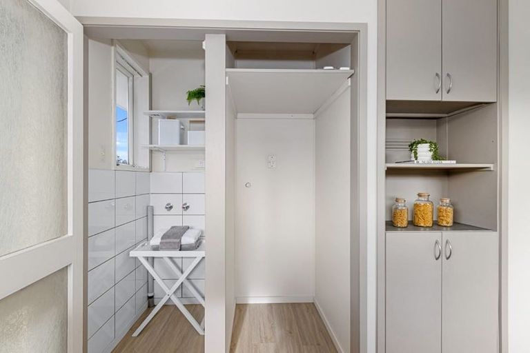 Photo of property in 1/124 Lake Terrace Road, Burwood, Christchurch, 8061