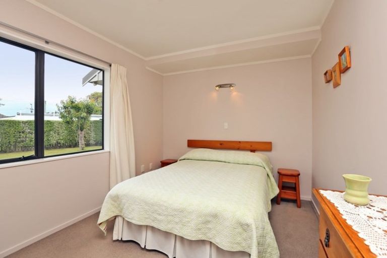 Photo of property in 18 Airini Road, Waimarama, Havelock North, 4294