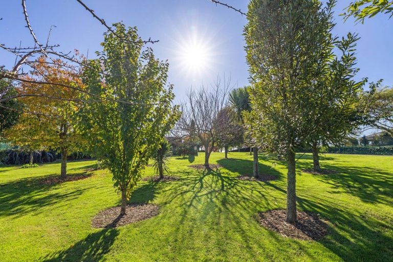 Photo of property in 2 Lawbrooke Lane, Te Awamutu, 3875