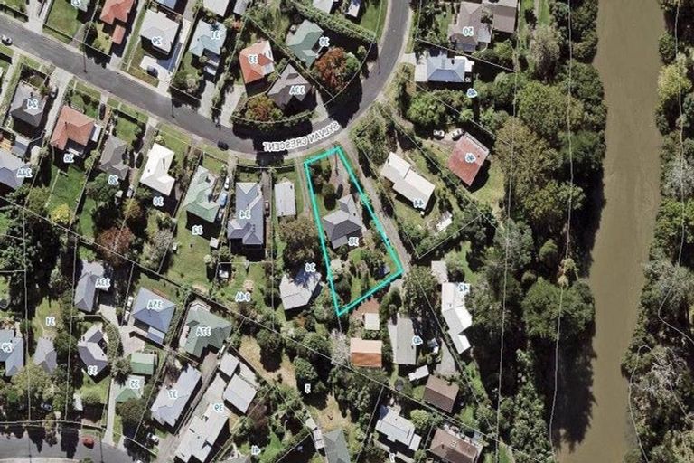 Photo of property in 38 Sylvan Crescent, Te Atatu South, Auckland, 0610