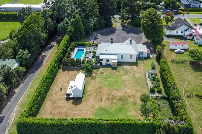 Photo of property in 190 Smart Road, Hillsborough, New Plymouth, 4372