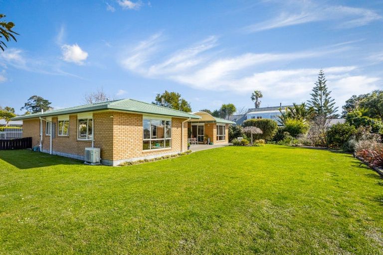 Photo of property in 10 Station Road, Huapai, Kumeu, 0810