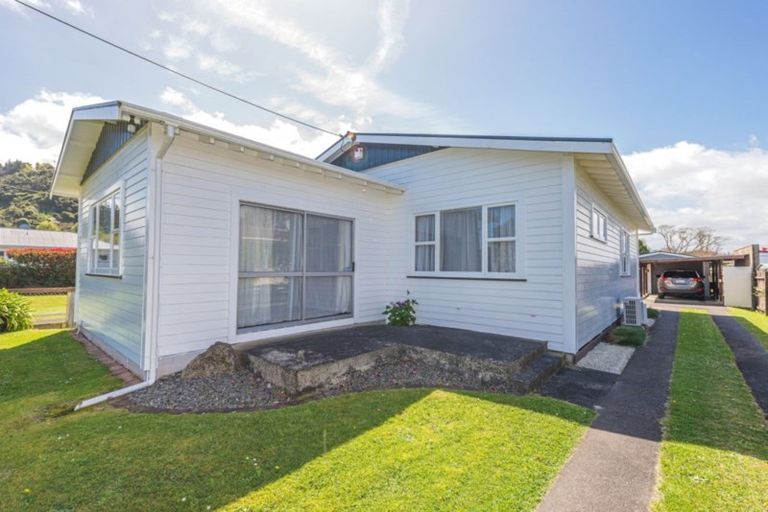 Photo of property in 24 Caffray Avenue, Aramoho, Whanganui, 4500