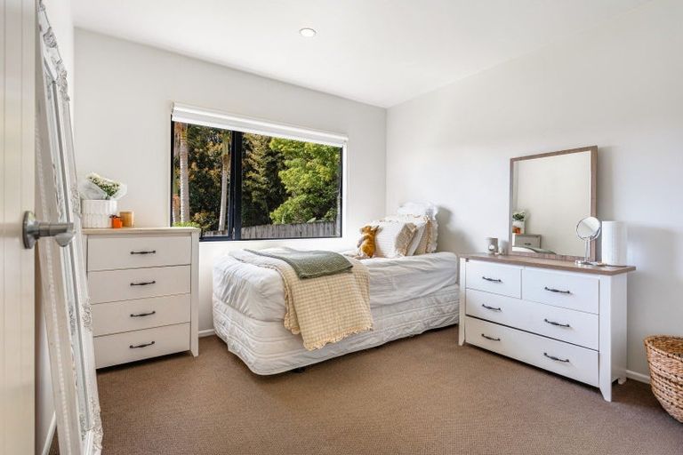 Photo of property in 589f East Coast Road, Browns Bay, Auckland, 0632