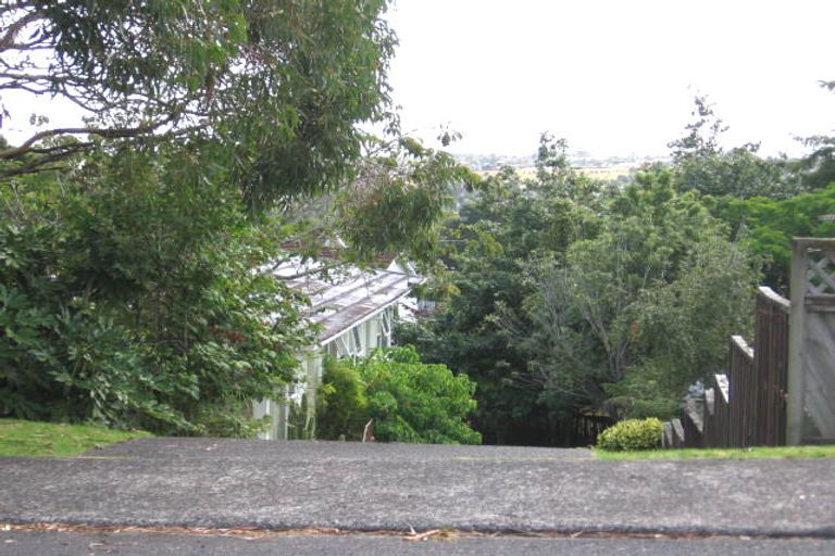 Photo of property in 2/7 William Souter Street, Forrest Hill, Auckland, 0620