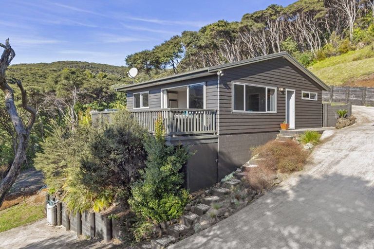 Photo of property in 33 Whaanga Road, Raglan, 3297