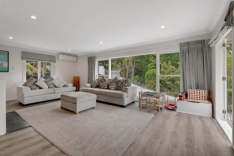Photo of property in 6 Lancelot Road, Orewa, 0931