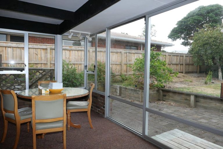 Photo of property in 11 Walton Avenue, Waikanae, 5036