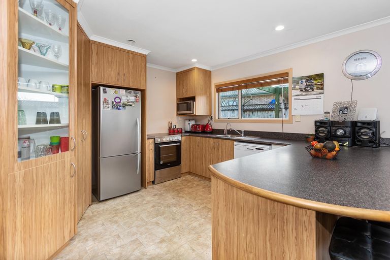 Photo of property in 2 Mcpherson Drive, Morrinsville, 3300