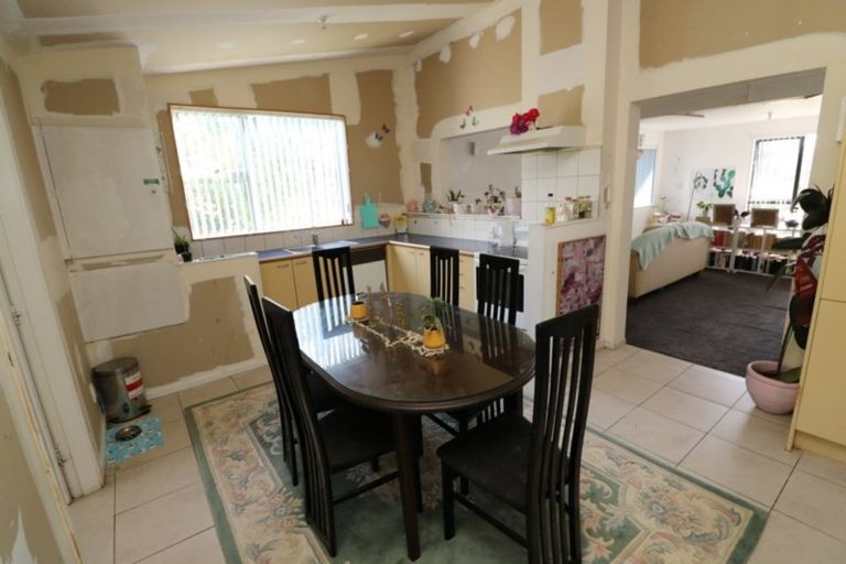 Photo of property in 12 Easton Street, Foxton, 4814