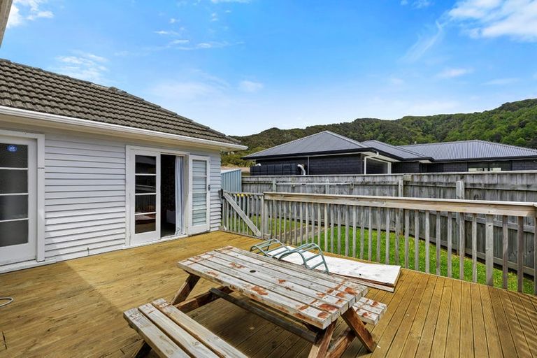 Photo of property in 1/167 Wainuiomata Road, Wainuiomata, Lower Hutt, 5014