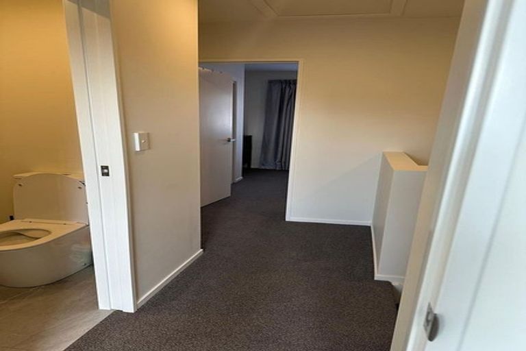 Photo of property in 2/327 Glengarry Road, Glen Eden, Auckland, 0602