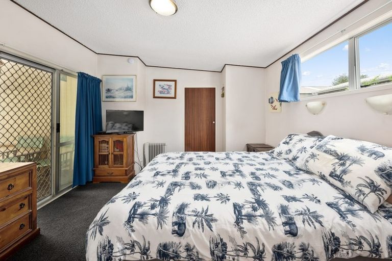Photo of property in 28 Iles Road, Lynmore, Rotorua, 3010