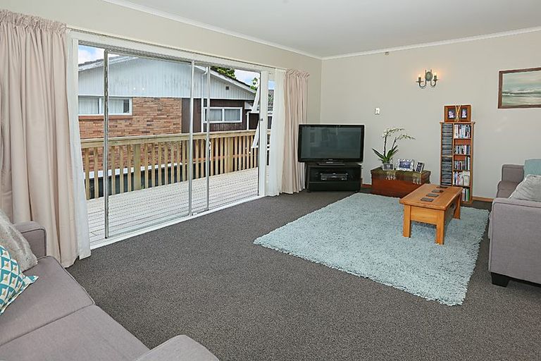 Photo of property in 118 Sturges Road, Henderson, Auckland, 0612