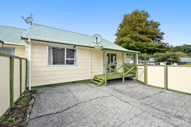 Photo of property in 1/23 Gemstone Drive, Birchville, Upper Hutt, 5018