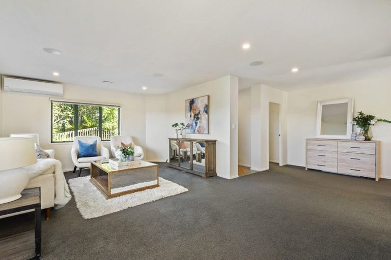 Photo of property in 2/60 Arran Road, Browns Bay, Auckland, 0630