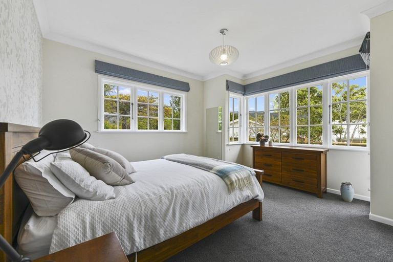 Photo of property in 18 Dowling Grove, Silverstream, Upper Hutt, 5019