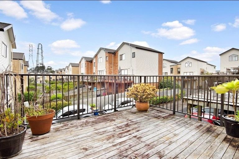 Photo of property in St Claire Village, 44/172 Mcleod Road, Te Atatu South, Auckland, 0610