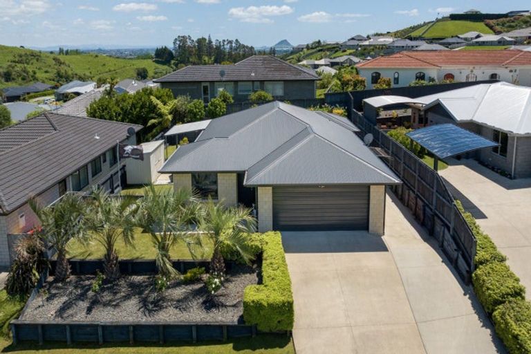 Photo of property in 135 Ballintoy Park Drive, Welcome Bay, Tauranga, 3175