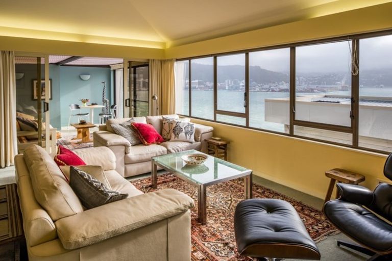 Photo of property in 9/9 Wilkinson Street, Oriental Bay, Wellington, 6011