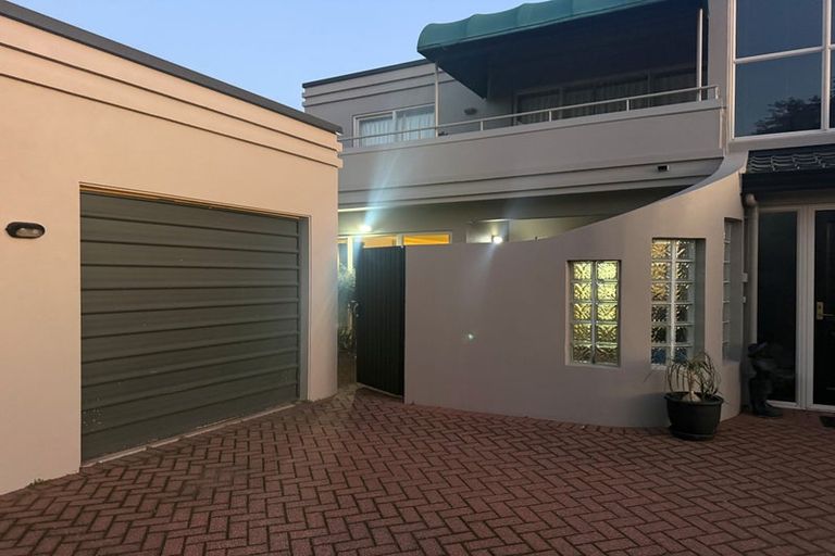 Photo of property in 2/28 Third Avenue, Tauranga, 3110