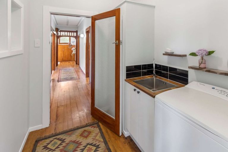 Photo of property in 3 Carlton Avenue, Gonville, Whanganui, 4501