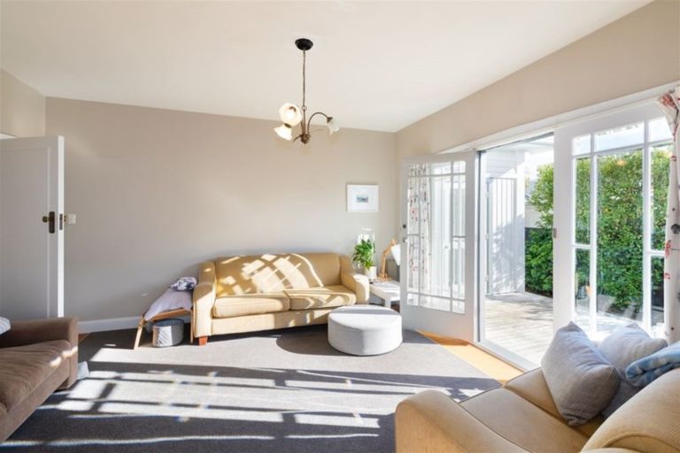 Photo of property in 157 Weston Road, St Albans, Christchurch, 8052