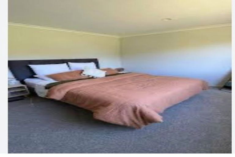 Photo of property in 12 Wrybill Way, Welcome Bay, Tauranga, 3112