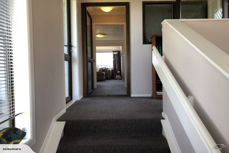 Photo of property in 3 Okiwa Terrace, Waiinu Beach, Whanganui, 4588