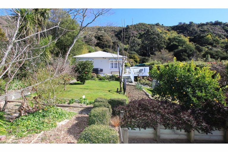 Photo of property in 21 Main Road, Havelock, 7100