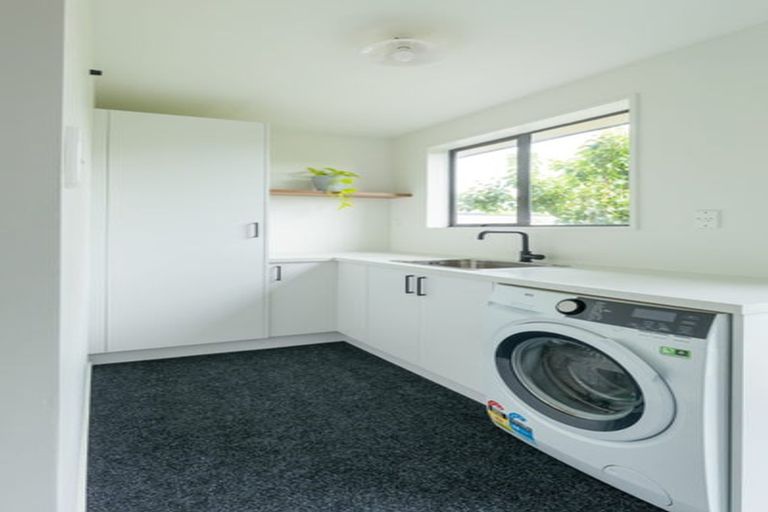 Photo of property in 2 Maple Lane, Tinwald, Ashburton, 7700