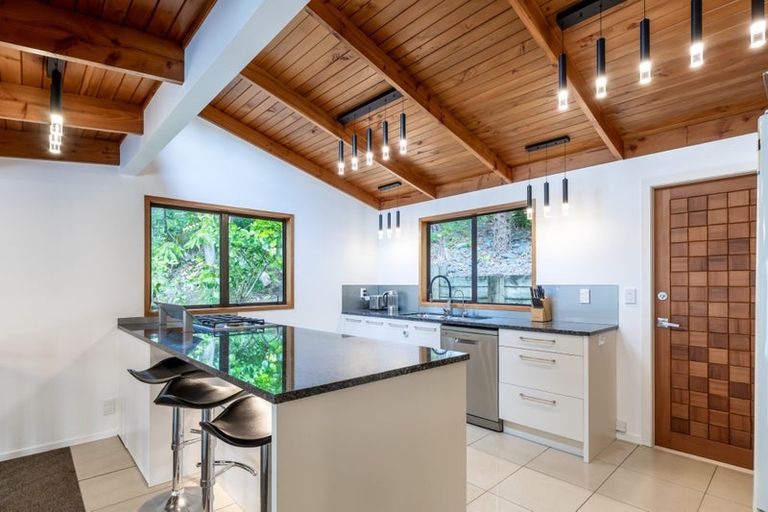 Photo of property in 45 Paturoa Road, Titirangi, Auckland, 0604