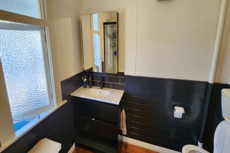 Photo of property in 32 Bedford Street, Eltham, 4322