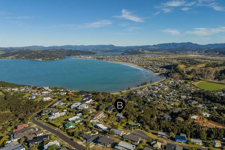 Photo of property in 10 Rabbit Way, Whitianga, 3510