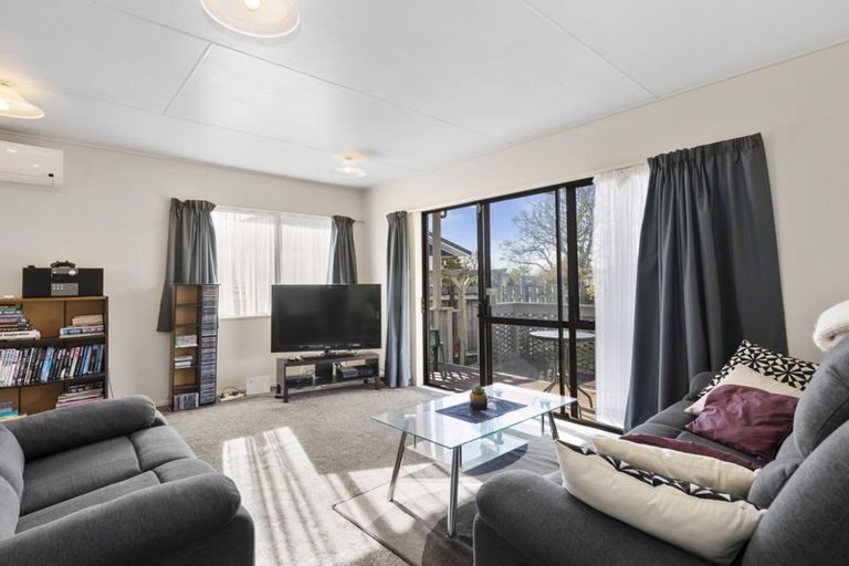 Photo of property in 45a Aquarius Drive, Kawaha Point, Rotorua, 3010