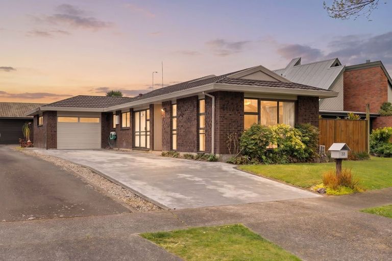 Photo of property in 33 Aintree Crescent, Awapuni, Palmerston North, 4412
