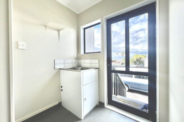 Photo of property in 49 Trimdon Street, Randwick Park, Auckland, 2105