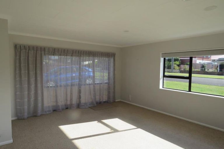 Photo of property in 1 Price Street, Westown, New Plymouth, 4310