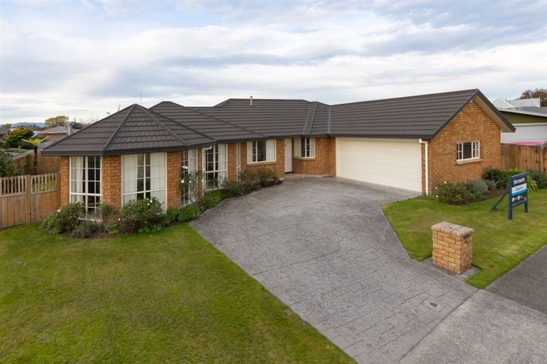 Photo of property in 71 Amberley Avenue, Highbury, Palmerston North, 4412