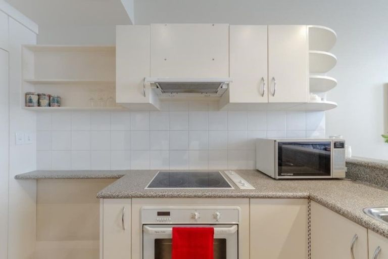 Photo of property in Whitmore Apartments, 7c Stout Street, Wellington Central, Wellington, 6011