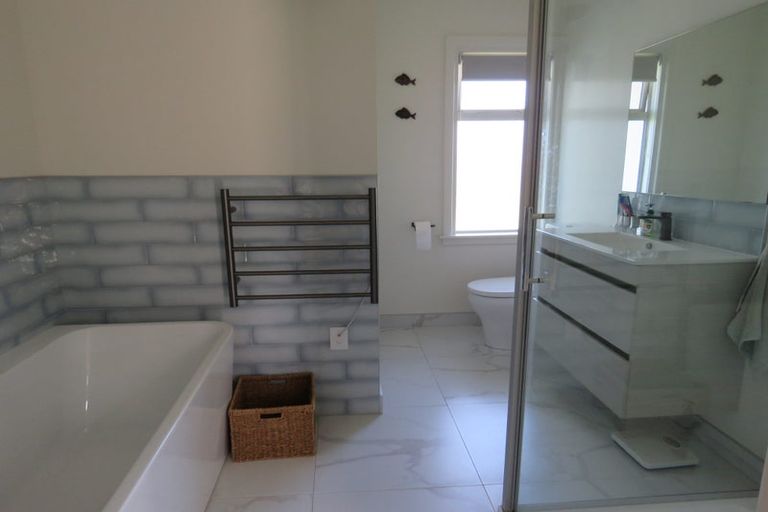 Photo of property in 15 Hadlow Place, Burnside, Christchurch, 8041