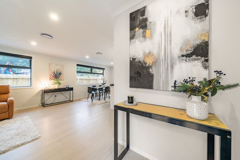 Photo of property in 126 Silverstream Road, Crofton Downs, Wellington, 6035