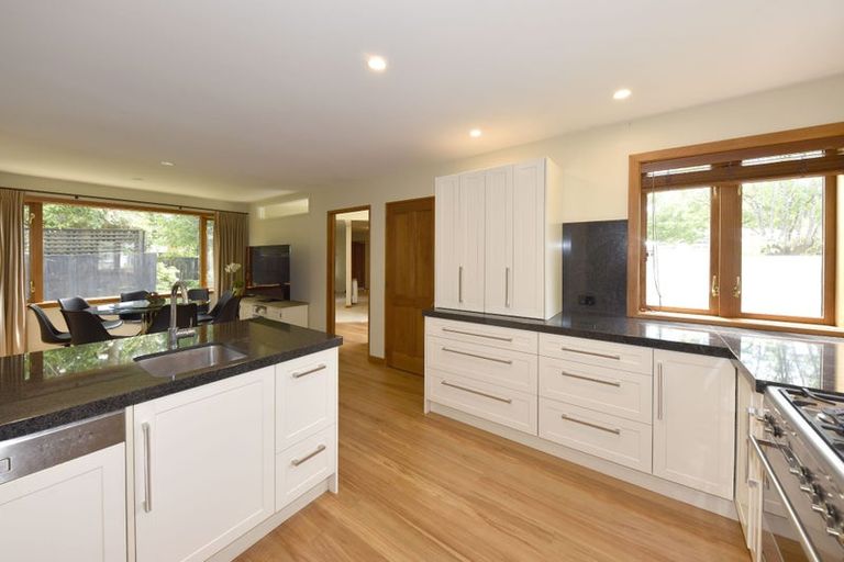 Photo of property in 90 Totara Street, Riccarton, Christchurch, 8041