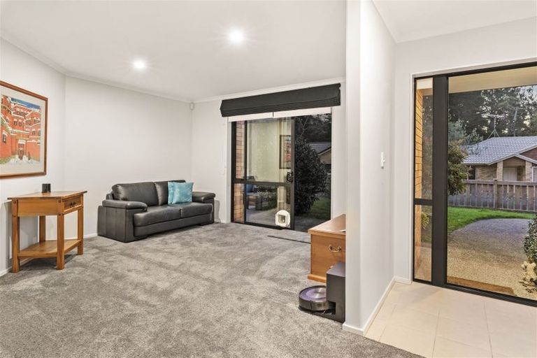 Photo of property in 24 Lomas Way, Albany, Auckland, 0632