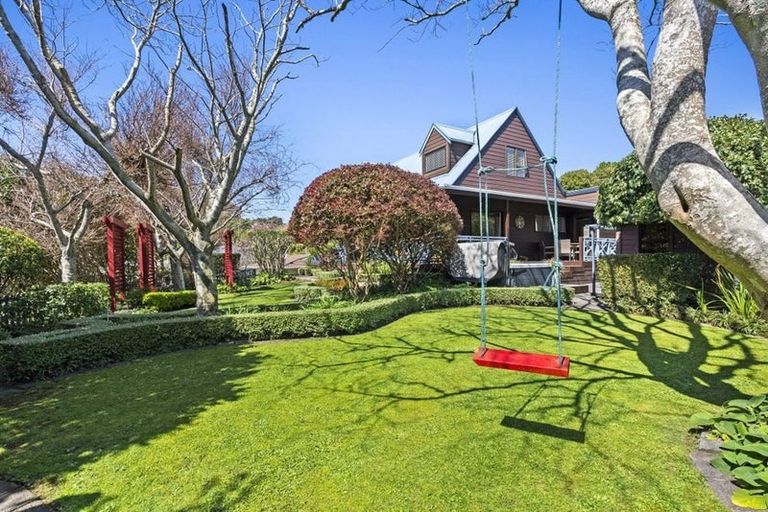 Photo of property in 28 Rossiter Crescent, Lynmouth, New Plymouth, 4310