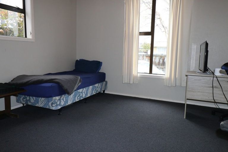 Photo of property in 16 Charles Street, Grasmere, Invercargill, 9810