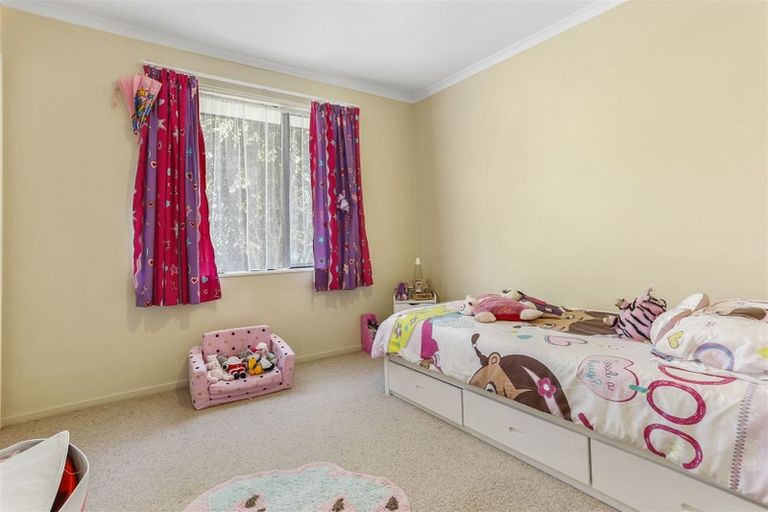 Photo of property in 115c Woodglen Road, Glen Eden, Auckland, 0602