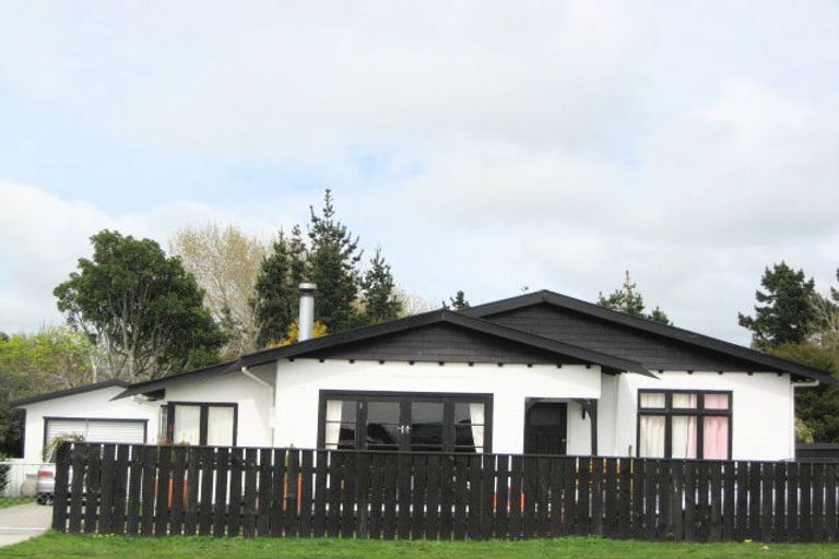 Photo of property in 33 Stafford Street, Waitara, 4320